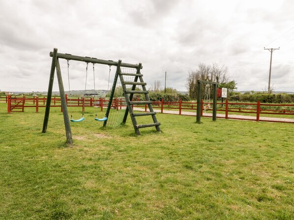 Cottage | Children's area - Carthouse (Weston-super-Mare)