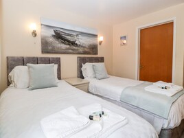 2 habitaciones, decoración personalizada y muebles diferentes 