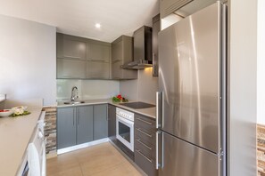 Fridge, microwave, oven, dishwasher