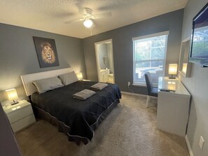 2 bedrooms, iron/ironing board, travel cot, free WiFi