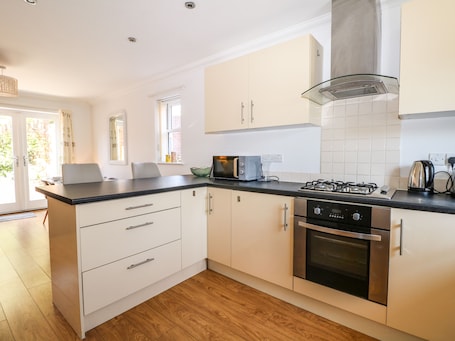 Cottage | Interior