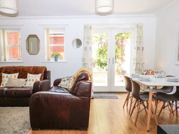 Cottage | Interior