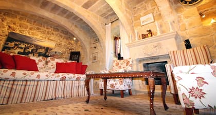 300 year old farmhouse completely modernized with pool, sauna, central heating!