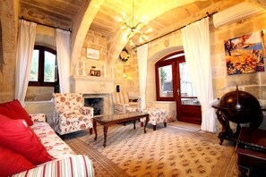 Smart TV, fireplace, printers