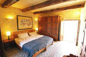 3 chambres, coffres-forts dans les chambres, bureau, Wi-Fi gratuit