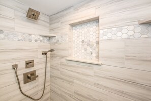 Hair dryer, towels - Penthouse Paradise 3 bed OF (St. Augustine)