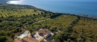 Villa Le Sorbe 12, Emma Villas