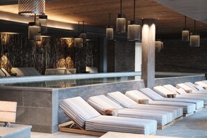 双人护理室、身体护理、芳香疗法、深层组织按摩、瑞典式按摩、面部护理