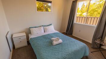 3 quartos, Wi-Fi de cortesia, roupa de cama