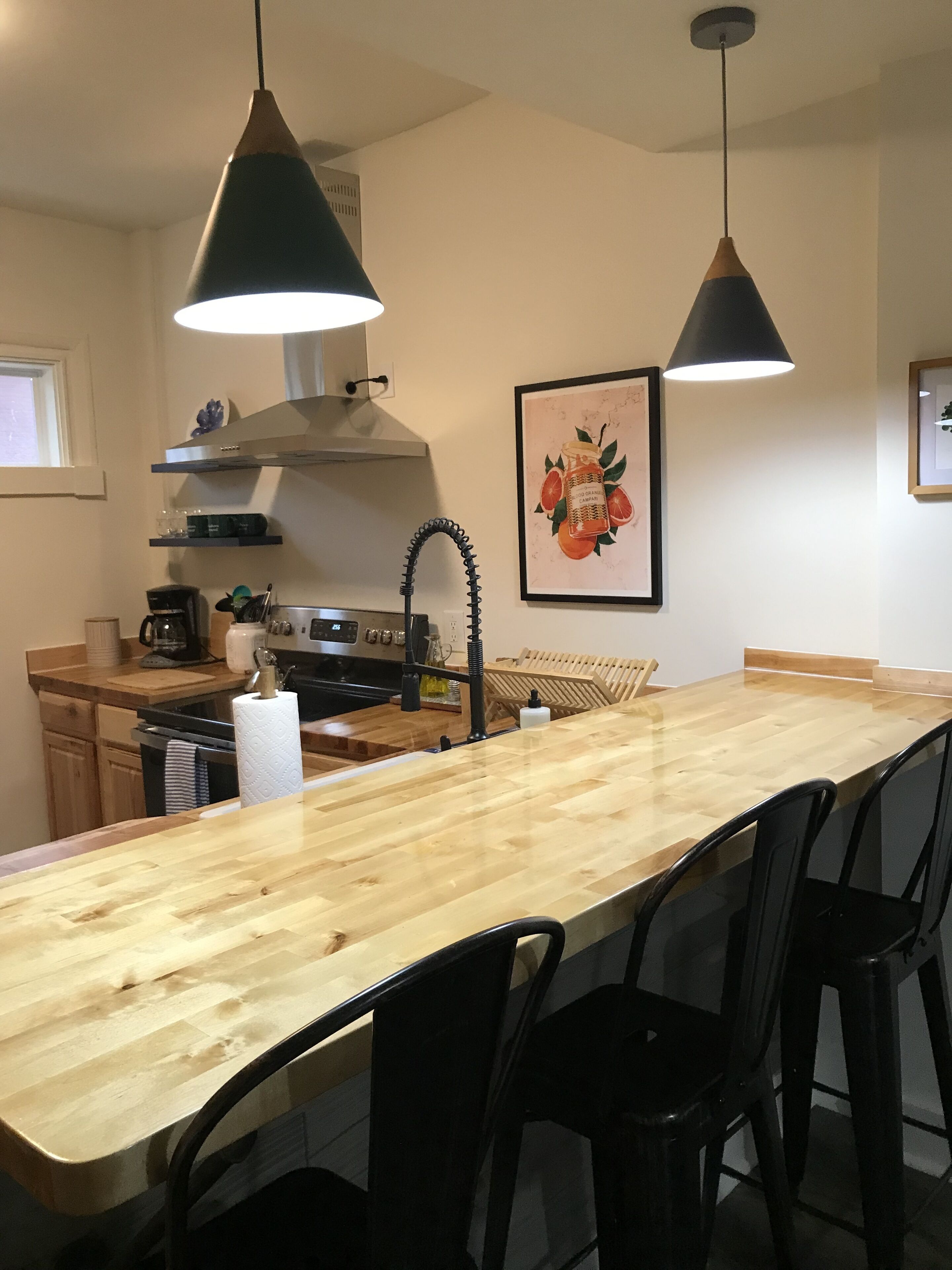 Comfort Apartment | Private kitchen | Full-sized fridge, microwave, oven, stovetop