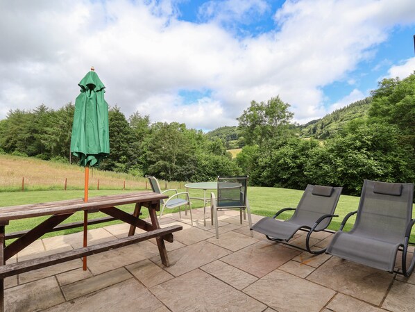 Cottage | Property grounds