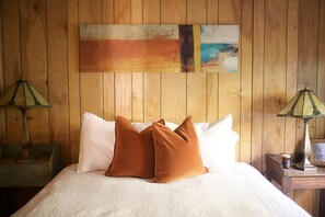 2 bedrooms, desk, iron/ironing board, free WiFi - Sol Duc Riverside Retreat: Entire Riverfront Home (Port Angeles)