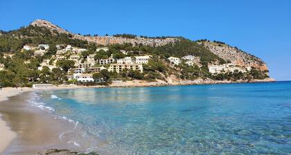 Sunny Apartment 1B with Balcony & Pool in Cañamel