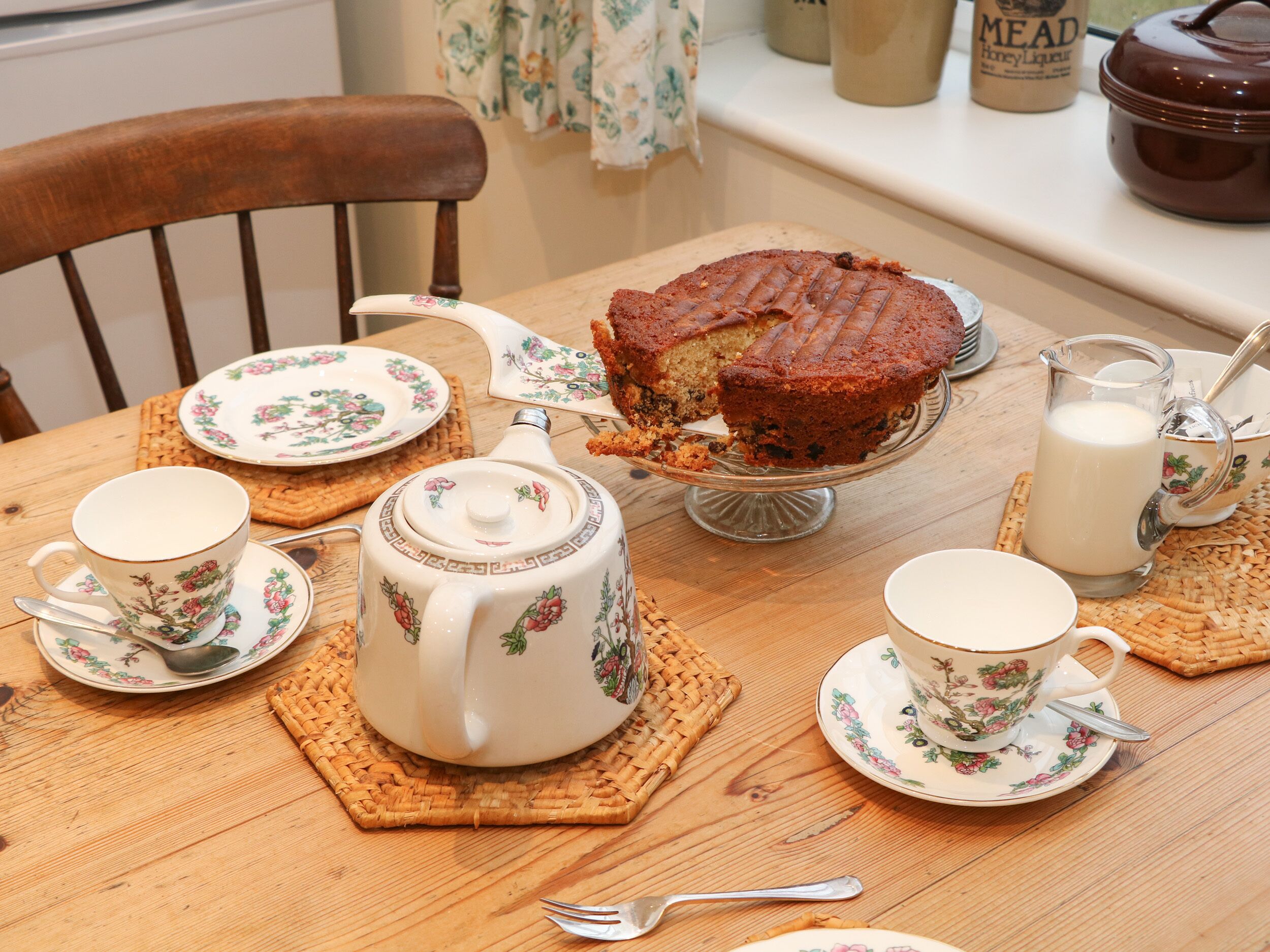Cottage | Dining