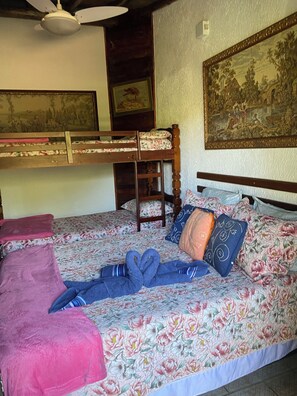 1 bedroom, free WiFi, bed sheets