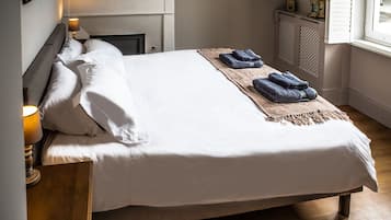 7 bedrooms, desk, iron/ironing board, WiFi