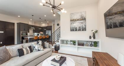 ✨2022 *NEW* Modern 4Bed/3.5Bath townhome Downtown✨