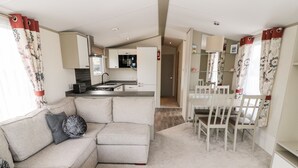 Cottage | Bahagian dalam