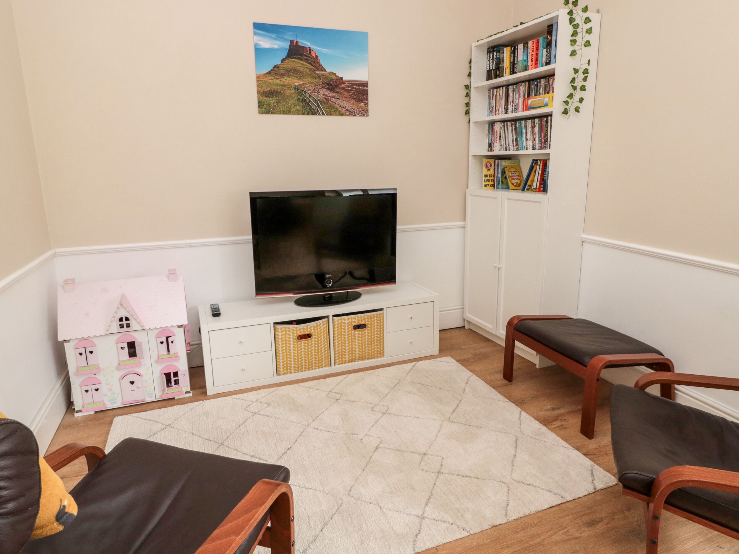 Cottage | Living room | DVD player