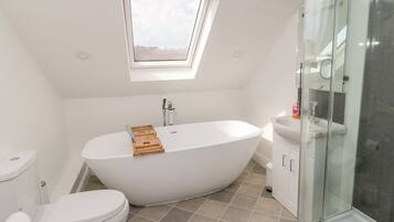 Cottage | Bathroom | Shower