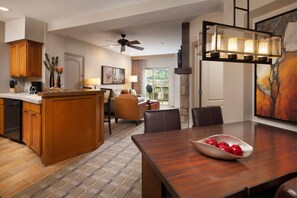 Dining - Beaver Creek adjacent, Sheraton luxury - last unit (Avon)