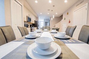 Dining - 4 Bedrooms, 3 bathrooms Townhouse (Kissimmee)