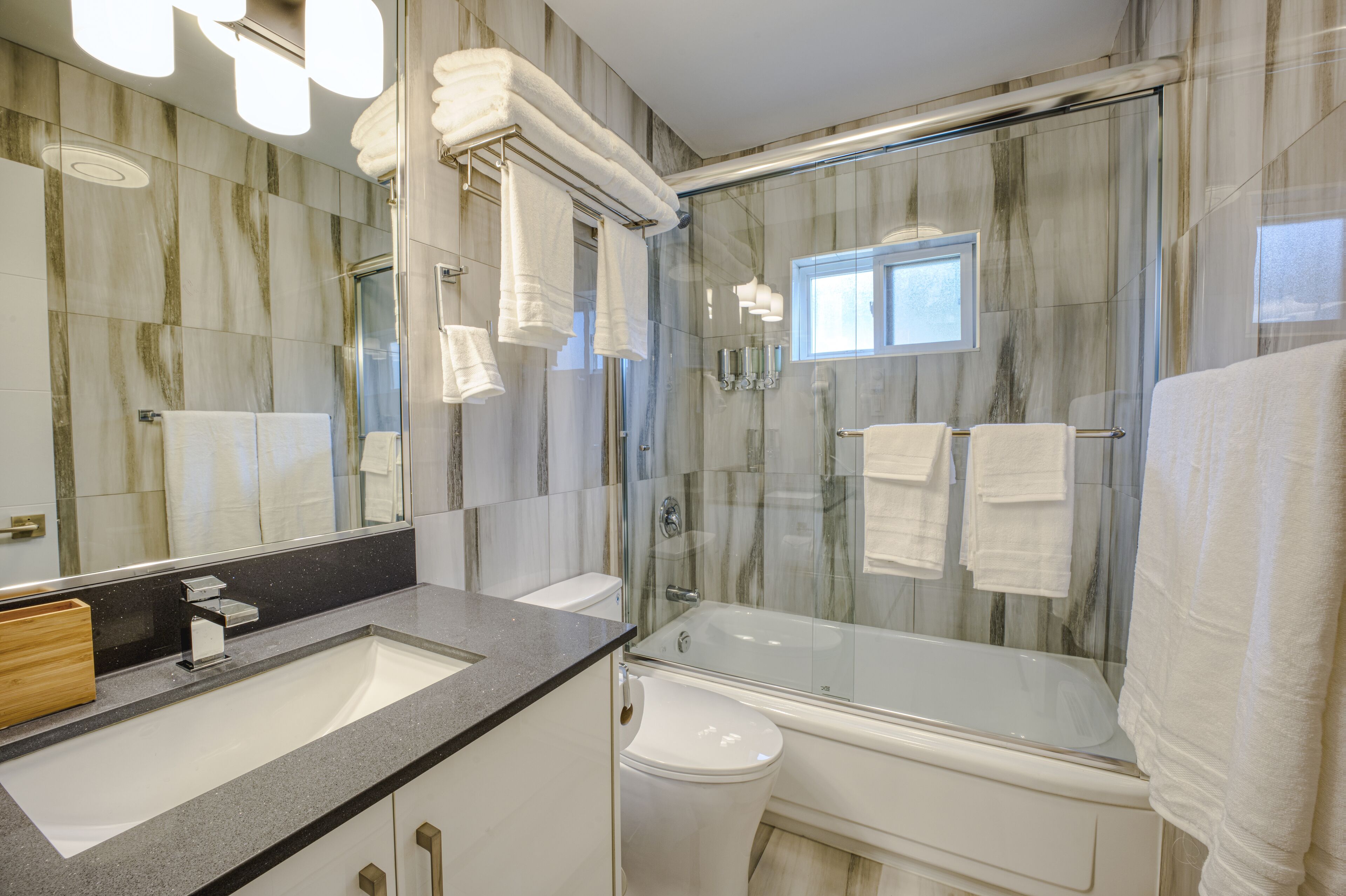 ヘアドライヤー、タオル