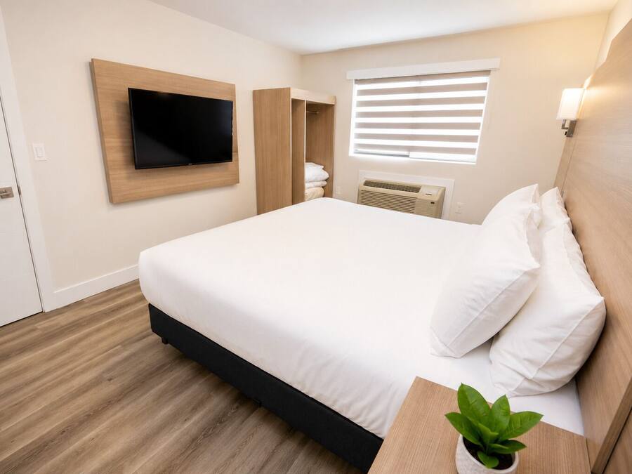 Premium suite | Luxe beddengoed, donzen dekbedden, pillowtop-bedden