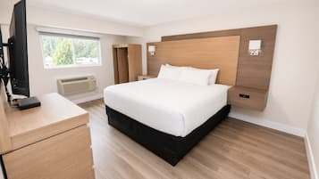 Presidential Suite Lake View and Balcony