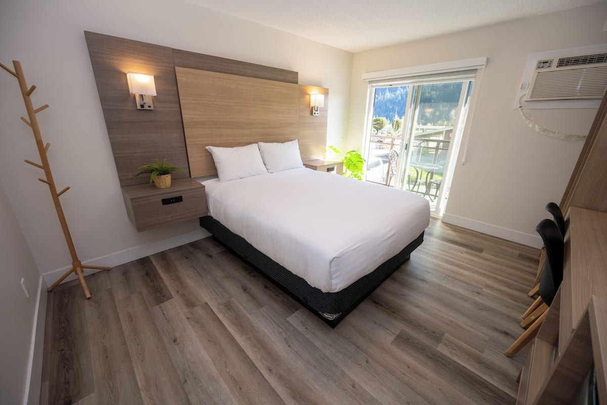 Luxury-Studiosuite | Hochwertige Bettwaren, Daunenbettdecken, Pillowtop-Betten, Zimmersafe