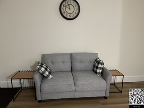 Deluxe Apartment | Living area