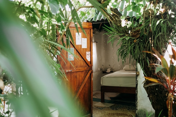 Double Room | Blackout drapes, free WiFi, bed sheets