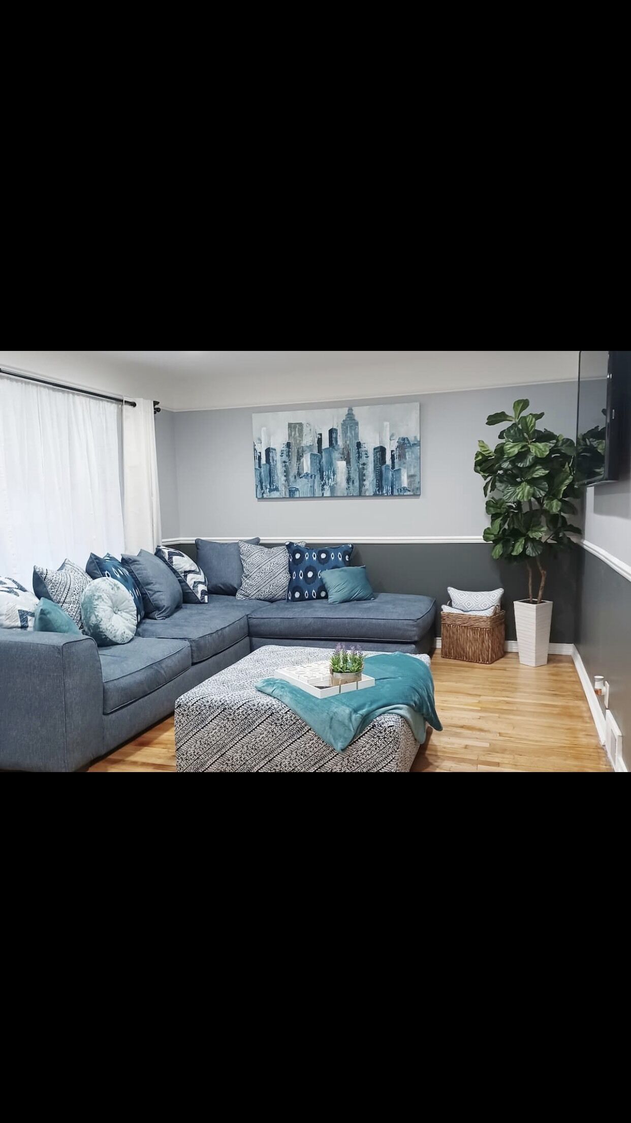Beautiful family home w/King bed, Pool tbl, Basement