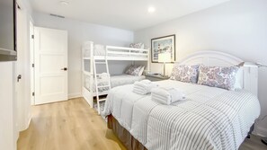Casa, varias camas, cocina, vista a la alberca (9 Sandhill Crane) | 4 habitaciones, wifi gratis y ropa de cama 