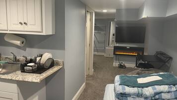 1 bedroom, iron/ironing board, free WiFi