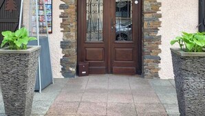 施設の正面