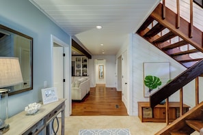 House, Multiple Beds, Pool Access, Garden View (22 Wood Ibis) | Interior