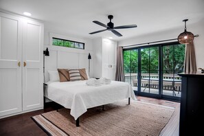 Casa, varias camas, cocina, vistas a la piscina (31 S. Beach Lane) | 5 dormitorios, wifi gratis, ropa de cama