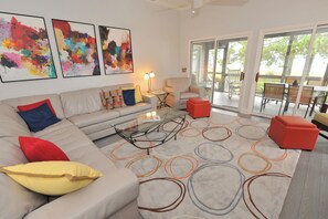 40-inch TV with cable channels - 33 Lands End at The Sea Pines Resort (Hilton Head Island)