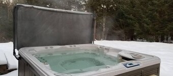 Secluded Lumberjack Cabin w/ Hot Tub, Pool & Lake