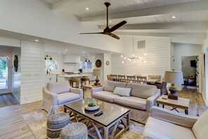 House, Multiple Beds, Kitchen, Garden View (33 S. Sea Pines Drive) | Living area | 40-inch TV with cable channels - 33 S. Sea Pines Drive at The Sea Pines Resort (Hilton Head Island)