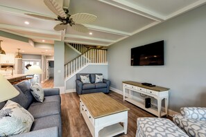 Villa, Multiple Beds, Kitchen (39 Lighthouse Lane) | Living area | 40-inch TV with digital channels