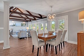 Ferienhaus, Mehrere Betten, Küche, Poolblick (43 Stoney Creek) | Speisen