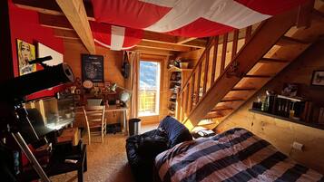 3 chambres, fer et planche à repasser, Wi-Fi gratuit, draps fournis