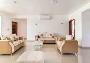 Smart TV, video games, stereo