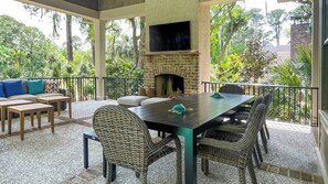 Outdoor dining - 147 N. Sea Pines Dr. at The Sea Pines Resort (Hilton Head Island)