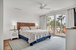 Ferienhaus, Mehrere Betten, Balkon, Meerblick (201 Turtle Lane) | 4 Schlafzimmer, kostenloses WLAN, Bettwäsche