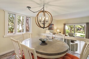 Villa, Multiple Beds, Kitchen, Garden View (245 Stoney Creek Villa) | Dining