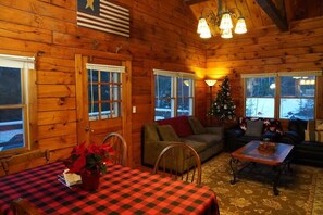 Interior - Lazy Moose Log Cabin w/ hot tub, fireplace & lake (Haverhill)