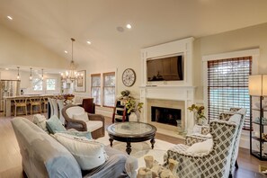 House, Multiple Beds, Kitchen, Garden View (227 South Sea Pines Dr.) | Living area | 40-inch TV with cable channels - 227 S. Sea Pines Drive at The Sea Pines Resort (Hilton Head Island)